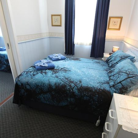 Jacaranda Guest House Busselton Kültér fotó