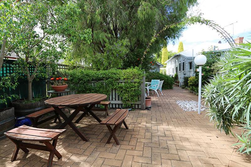 Jacaranda Guest House Busselton Kültér fotó
