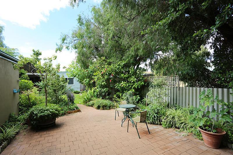 Jacaranda Guest House Busselton Kültér fotó