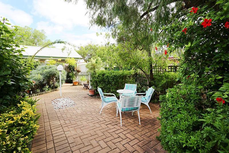 Jacaranda Guest House Busselton Kültér fotó