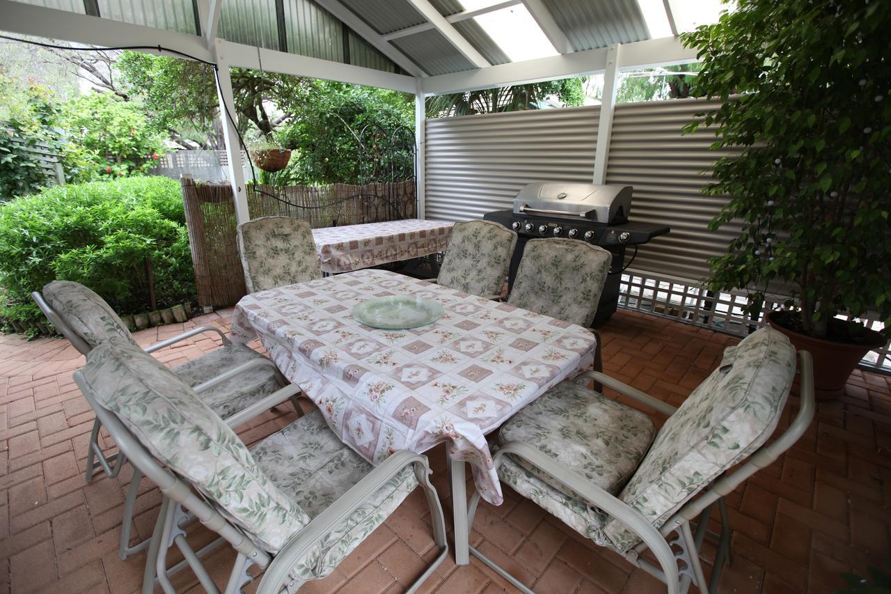 Jacaranda Guest House Busselton Kültér fotó